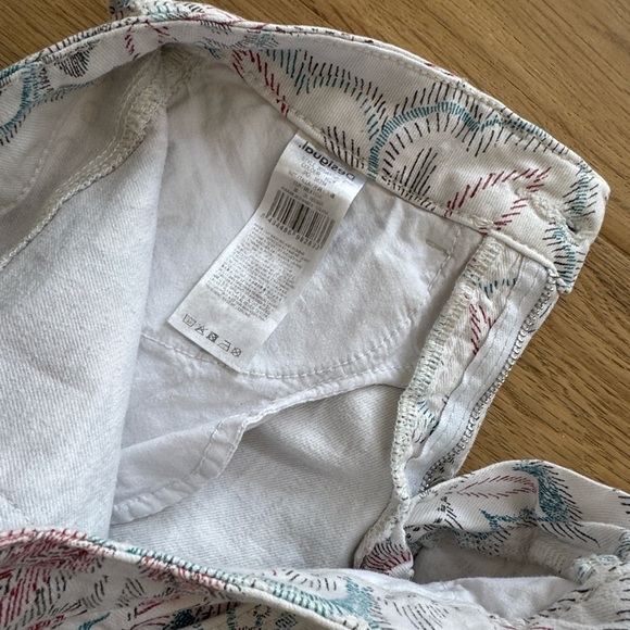 Desigual Artsy Cropped Jeans - White and Blue MEX 26 - see measurements - Picture 8 of 13